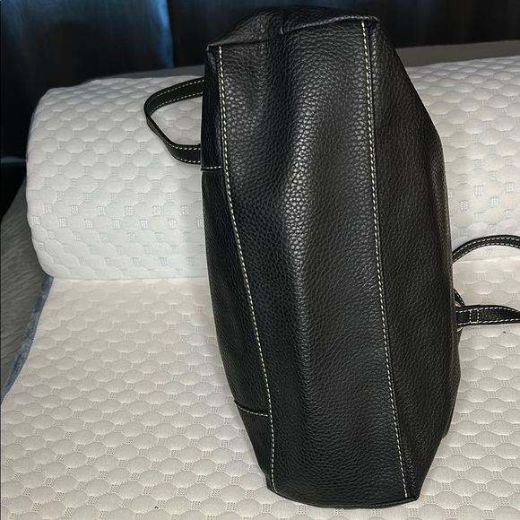 Black Structured Shoulder Bag with Silver Hardware - Picture 3 of 9